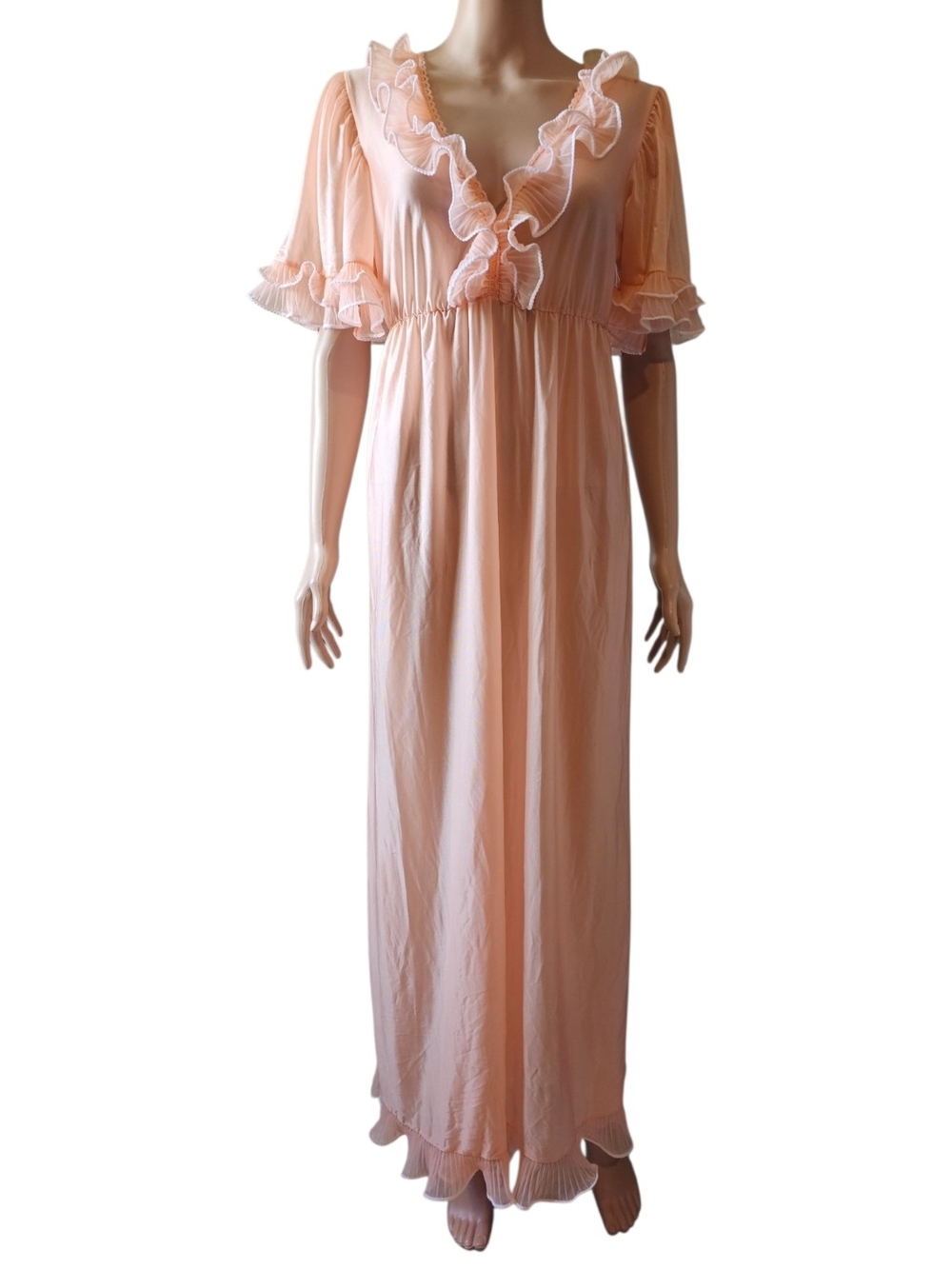 Vintage 1970s Bloomies Peach Maxi Mightgown